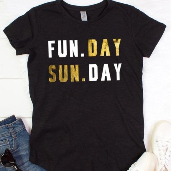 COLOR BEAR Tops - Fun Day Sunday Short Sleeve Top